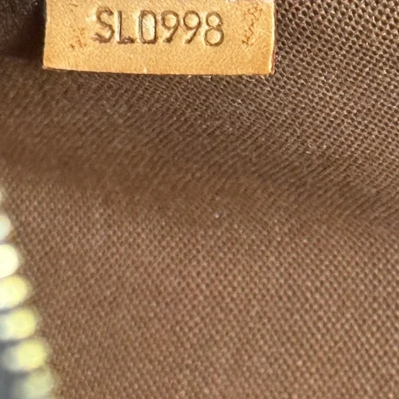 Auth Louis Vuitton monogram Pouchette 1998 Model Original Vingage